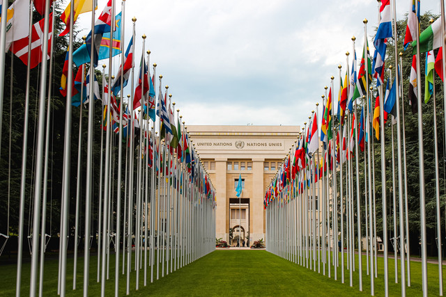Masuknya negara Indonesia menjadi anggota PBB adalah untuk ikut serta melaksanakan ketertiban dunia, sumber foto: (Mathias P. Reading) by Unsplash.com