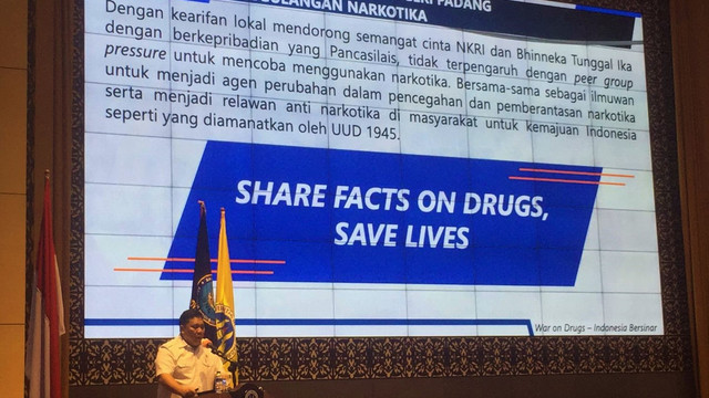 Kepala Badan Narkotika Nasional (BNN) Republik Indonesia, Komjen Pol Petrus R. Golose di acara Univeritas Negeri Padang, Kamis 10 Februari 2022. Foto: Alif Ilham Fajriadi