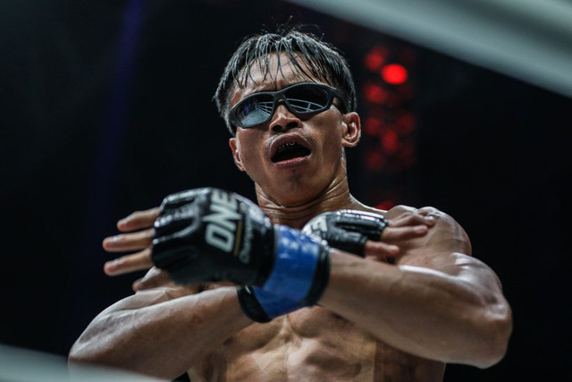 Petarung MMA Indonesia Sunoto akan tampil dalam laga pembuka ONE: BAD BLOOD pada Jumat (11/2) di Singapore Indoor Stadium. Foto: ONE Championship