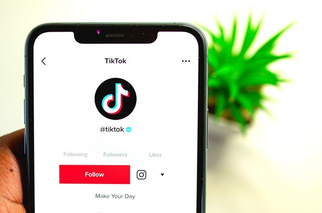 Istilah IB mulai populer dalam aplikasi TikTok. Foto: Unsplash