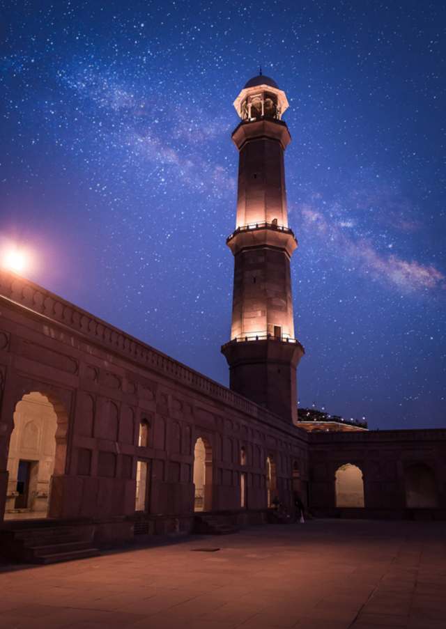 Ilustrasi kisah Isra Miraj. Foto: unsplash.com/@noumanyounas