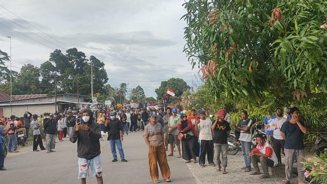 Suasana aksi demo warga Parigi Moutong terkait penolakan tambang di wilayah setempat, Sabtu (12/2). Foto: Istimewa