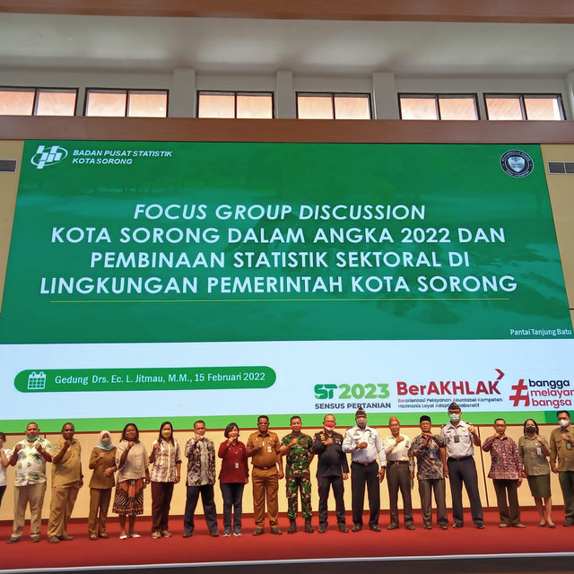 FGD Kota Sorong dalam angka 2022 dan pembinaan statistik sektoral di lingkungan Pemkot Sorong, Selasa (15/2)