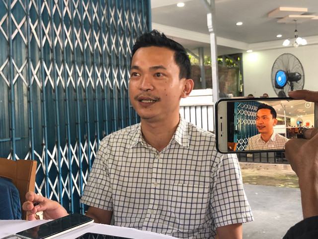 Ketua DPC Nasdem Sintang, Florensius Ronny.(Foto: Yusrizal/Hi! Pontianak)