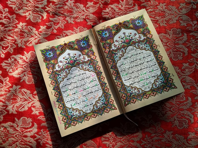 Ilustrasi sholawat bulan Rajab. Foto: Unsplash