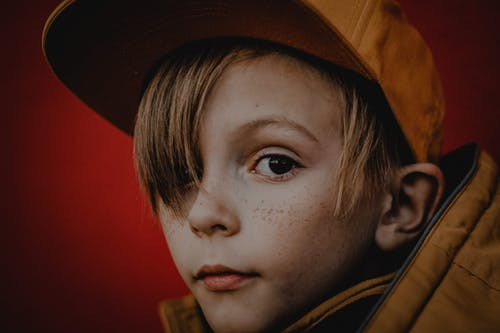 Ilustrasi model rambut anak laki-laki umur 5 tahun (Sumber: Pexels)