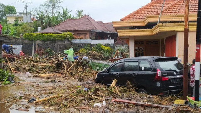 Banjir bandang di Kota Batu beberapa waktu lalu. Foto: Ulul Azmy