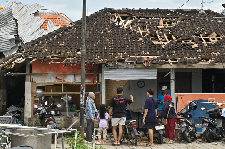 Bencana Angin Puting Beliung di Bali: 89 Rumah Rusak, 108 KK Terdampak |  kumparan.com