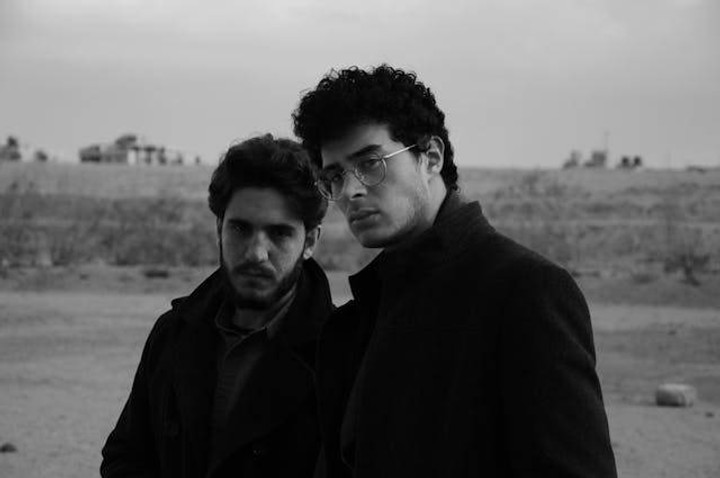 5 Model Rambut Pria untuk Rambut Gelombang Paling Keren | kumparan.com