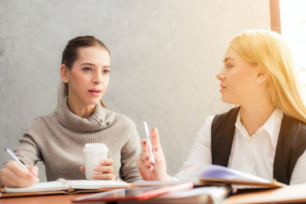 Efek Komunikasi Nonverbal terhadap Interpretasi Pesan dalam Interaksi Sosial 3 pexels-tirachard-kumtanom-601170-6ed1a1d07aef205e124e1450ed363e44-49dc2162d3cc49363509fe892c6079b9_600x400.jpg