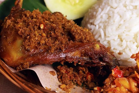 Surabaya Punya Banyak Kuliner Bebek Goreng Yang Sangat Fenomenal Kumparan Com