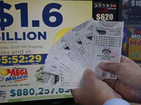 Apa Yang Akan Kamu Lakukan Jika Menang Togel Rp. 25 Triliun ? | Kumparan.com