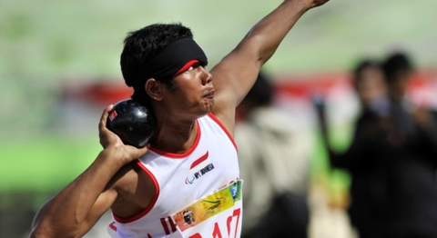 Lakukan Gerakan Tolak Peluru Yang Benar Dengan Cara Ini Kumparan Com