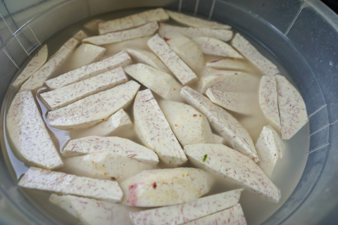 Tips Mengolah Talas agar Tak Gatal Saat Dimakan | kumparan.com