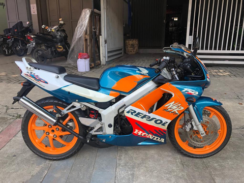 Honda Nsr 150 Sp Viral Unit Full Orisinal Ditawar Rp 250 Juta Kumparan Com