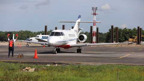 Ilustrasi: Pesawat jet jenis Hawker 900 XP PC-KR, saat lakukan pendaratan di Bandara Ngloran, Blora, beberapa waktu lalu. (foto: priyo/beritabojonegoro)