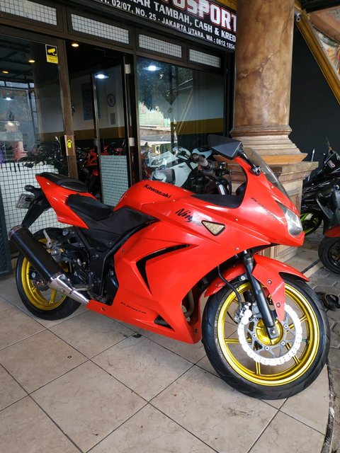 Berburu Kawasaki Ninja 250 Karburator, Harga Rp 20 Jutaan ...