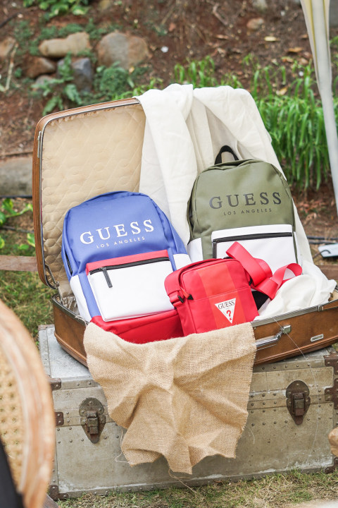 Guess Men Camp 2019, Kenalkan Koleksi Terbaru Denim dan Tas Untuk Pria |  kumparan.com