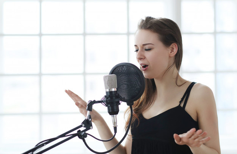 Sebutkan teknik pernapasan yang cocok digunakan untuk bernyanyi jelaskan pendapatmu