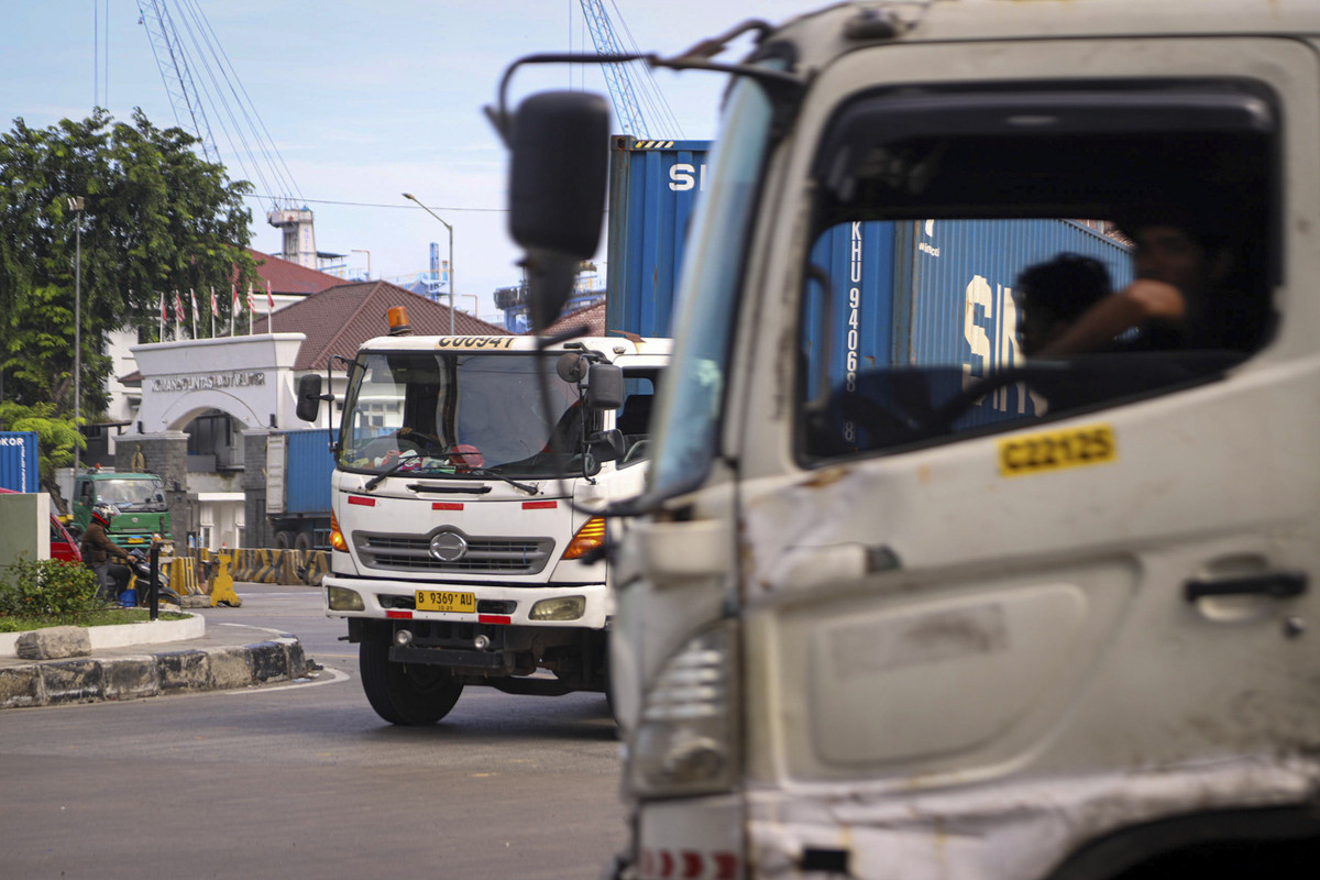 DPR Minta Penindakan Truk ODOL 2027 Tak Hanya Sasar Sopir