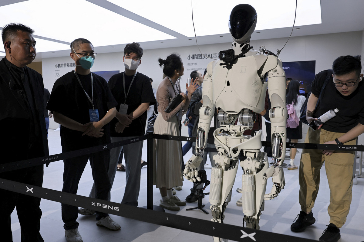 Pabrik China Genjot Produksi Massal Robot Humanoid Berbasis AI