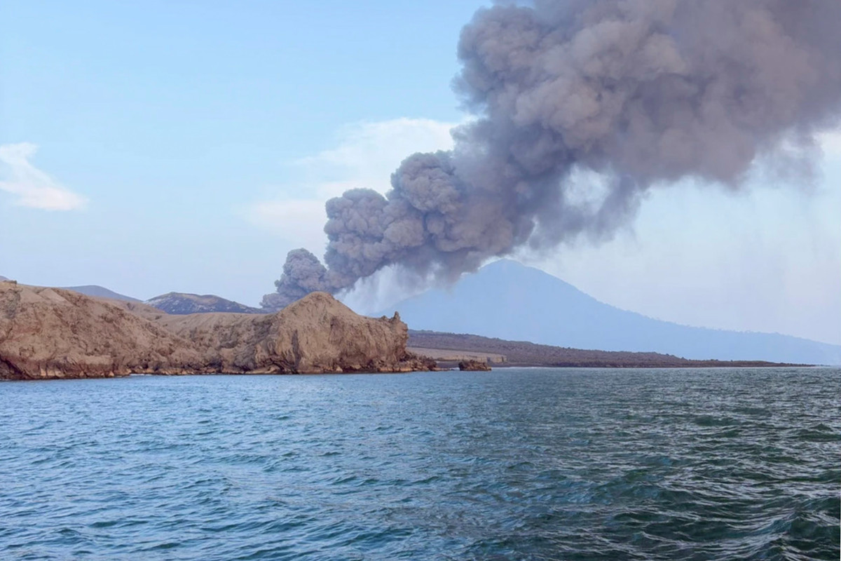 Waspada Ombak 1 Meter, BMKG Sebut Risiko Tsunami Selat Sunda Minim
