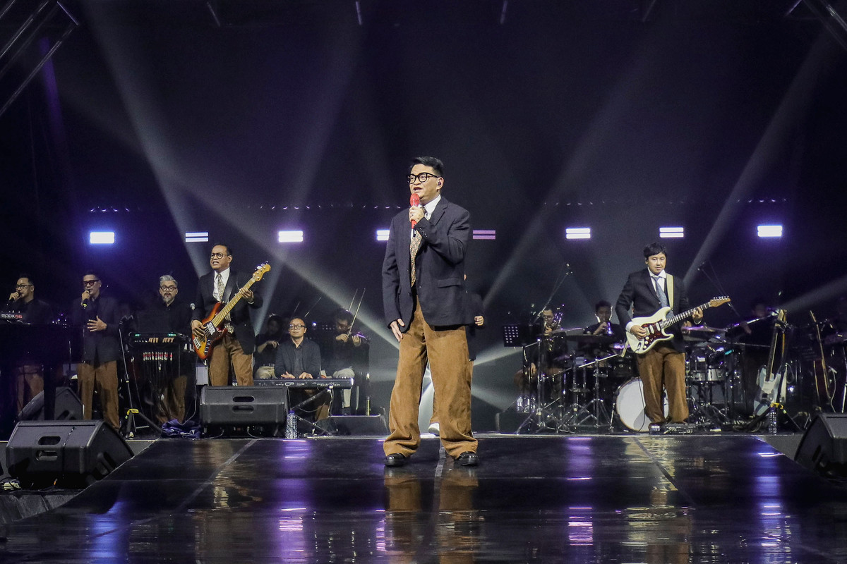 Empat Dekade Kahitna Hangatkan Panggung Lewat Deretan Lagu Cinta