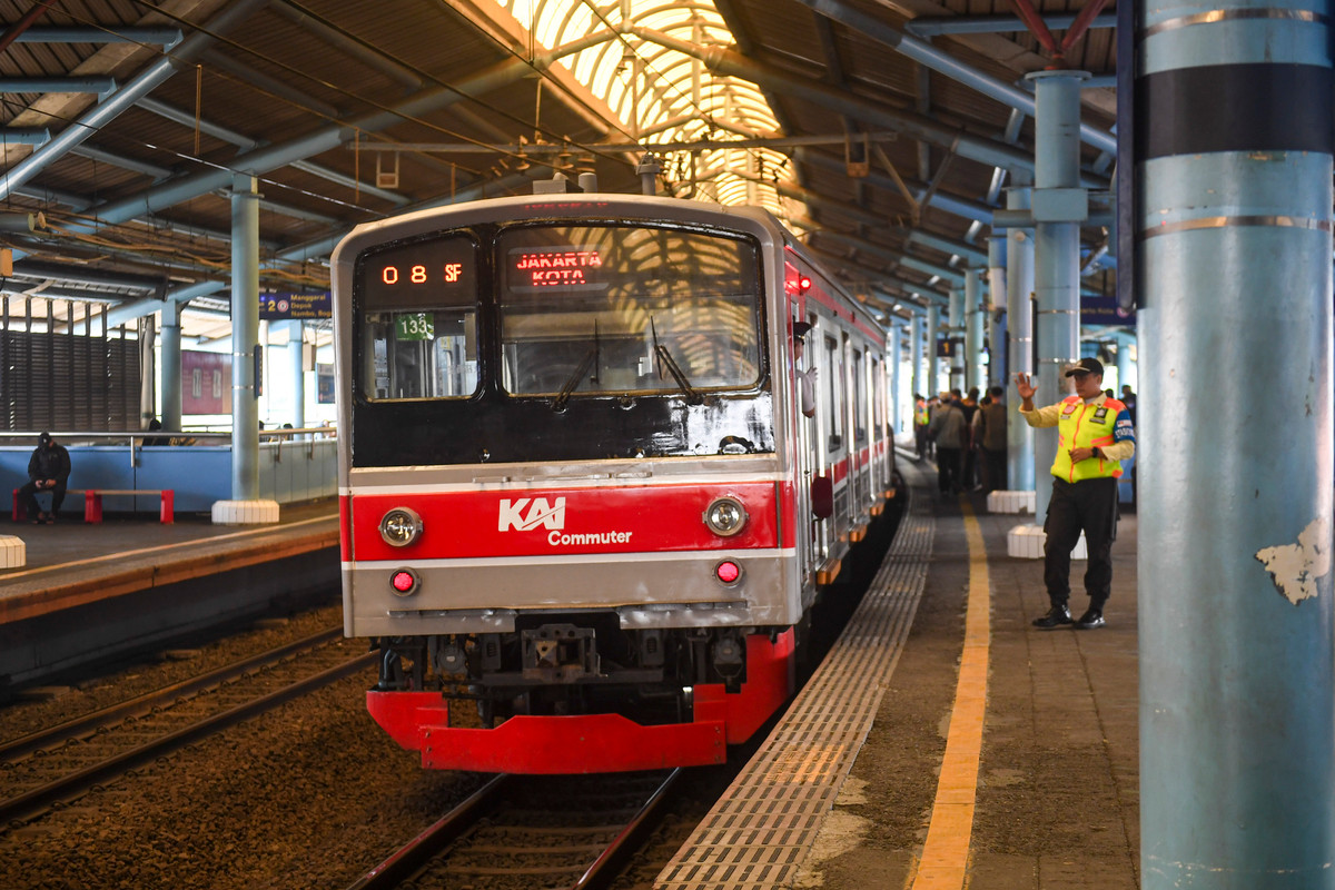 KAI Tambah 13 Perjalanan KRL Bogor demi Urai Kepadatan
