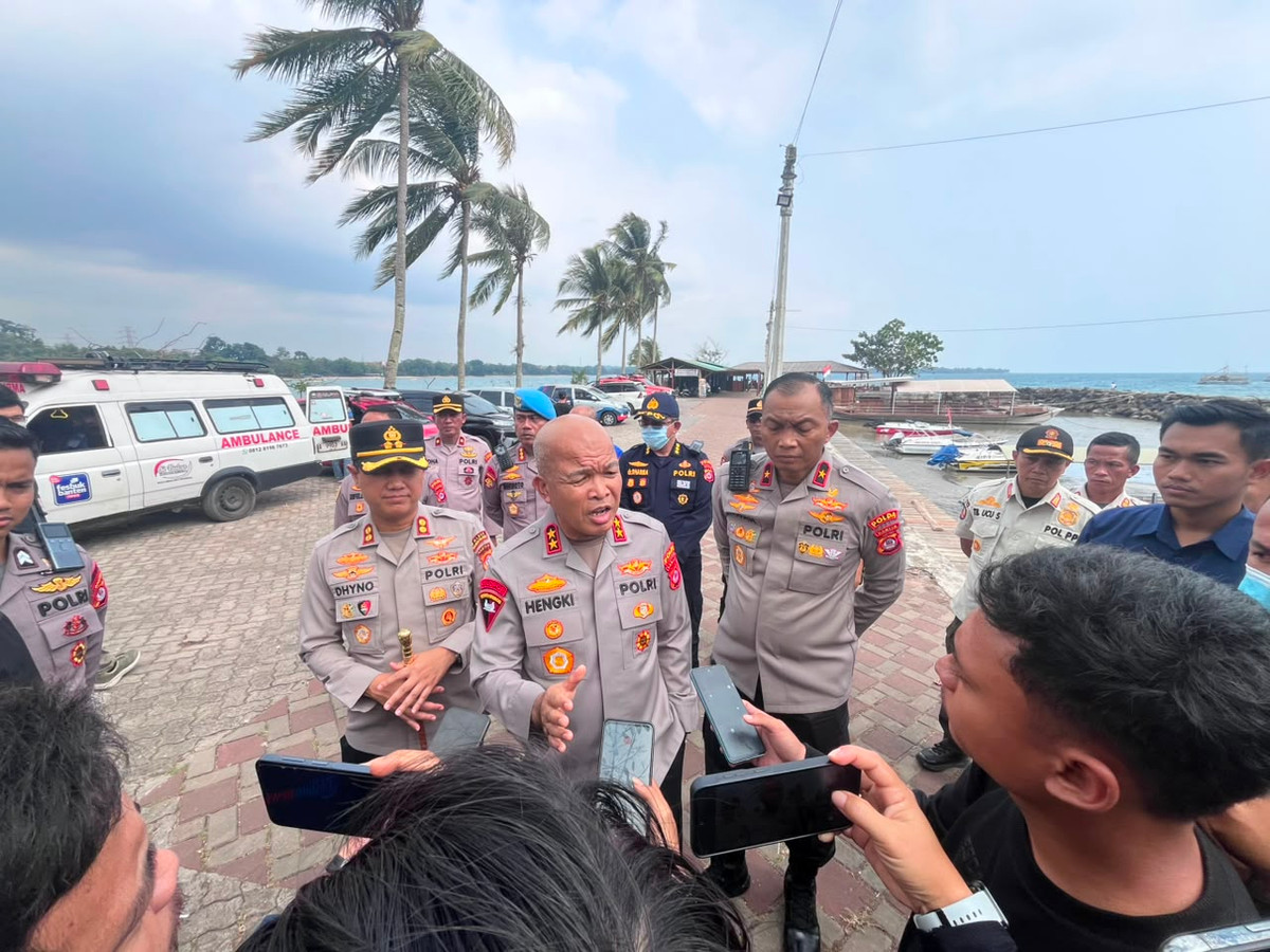 Kendala Udara Hambat Pencarian Lima Jurnalis di Anak Krakatau