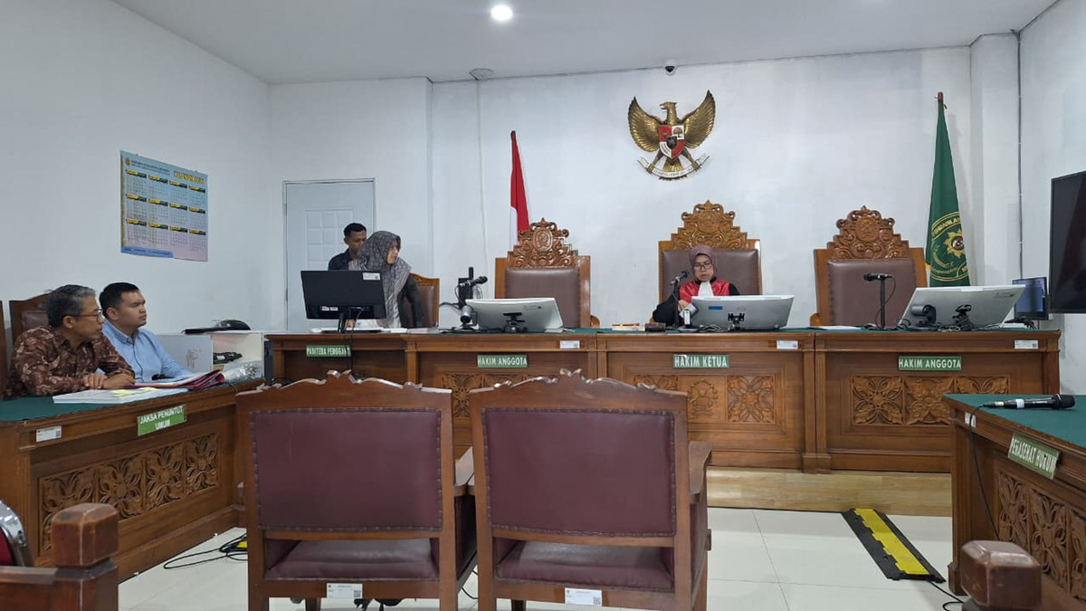 Sidang Praperadilan Silmy Karim Ditunda Akibat KPK Mangkir