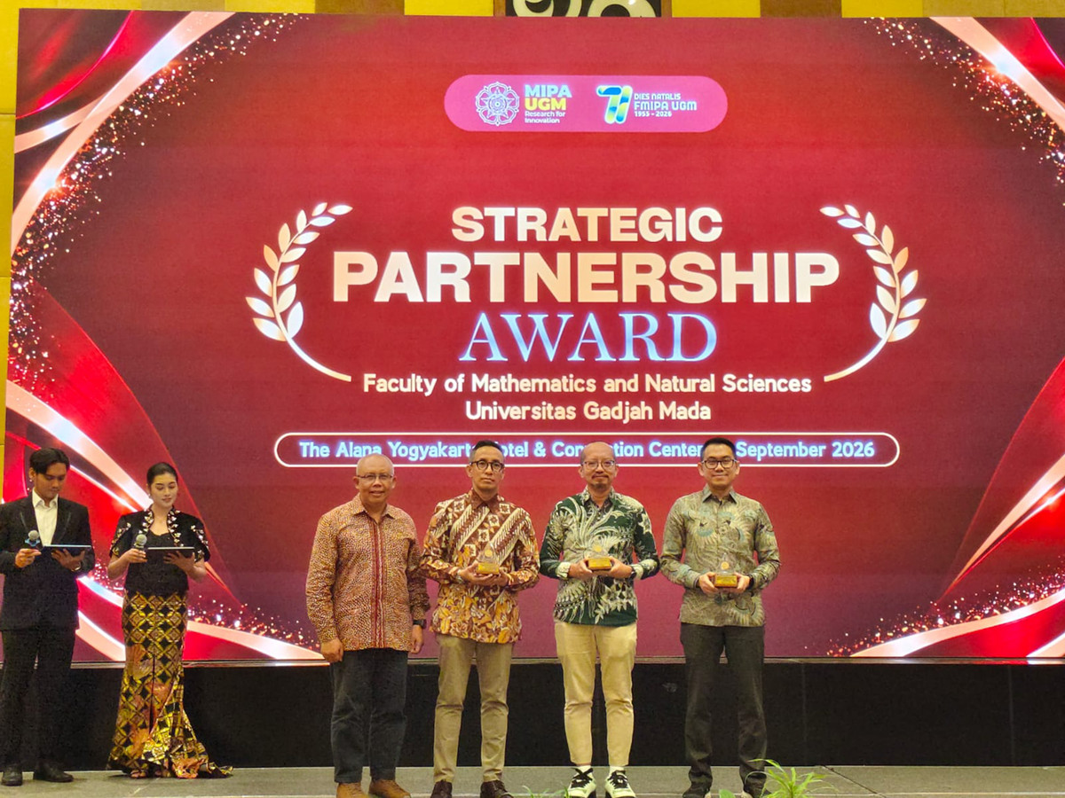 Petinggi AICS kumparan Sabet Gelar Alumni Inspiratif FMIPA UGM