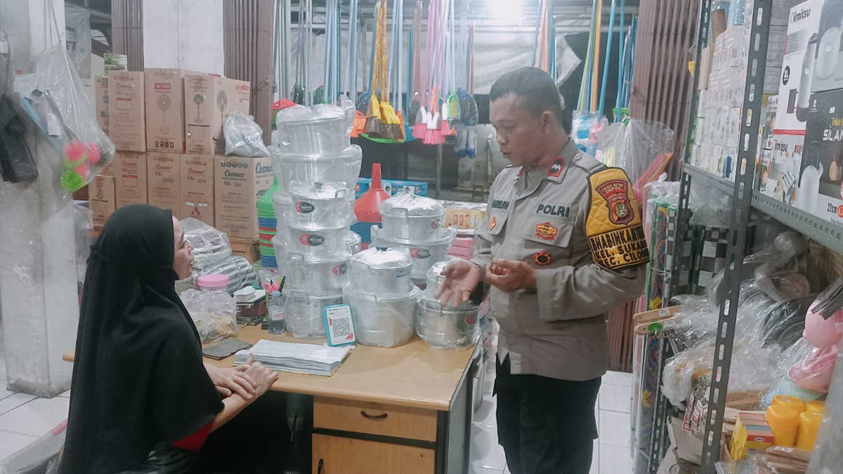 Aksi Emak-emak Curi Tabung Gas dan Setrika di Depok Berkedok Mengalihkan Perhatian