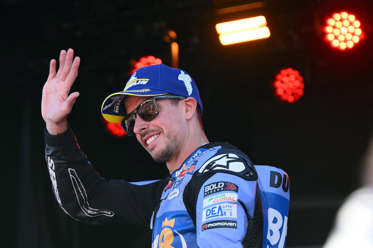 Duel Kakak Adik, Alex Marquez Asapi Marc Rebut Pole MotoGP Malaysia