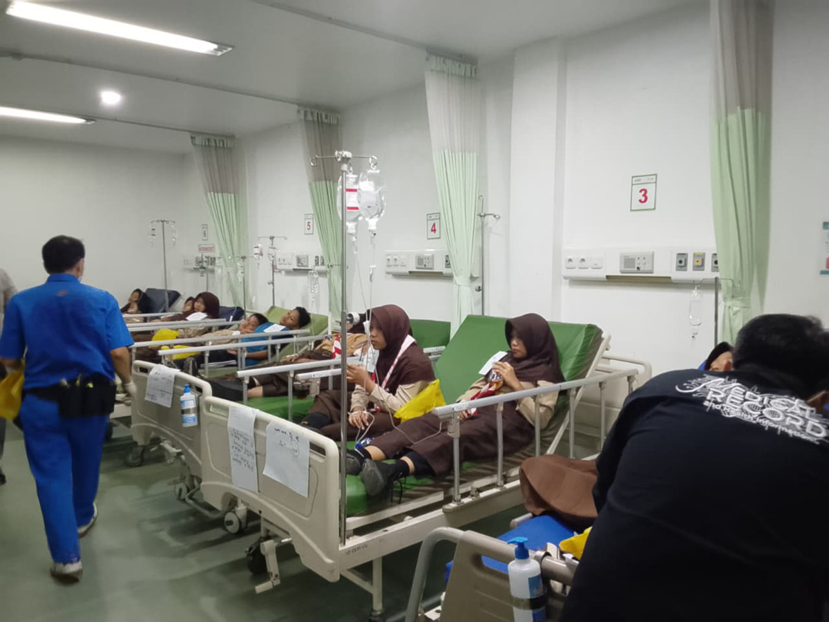 Ratusan Pelajar SMP Cisarua Keracunan, BGN Pecat Kepala SPPG