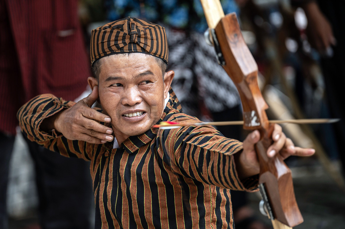 Sambut Sumpah Pemuda, Warga Semarang laksanakan Panahan Tradisional Mataram
