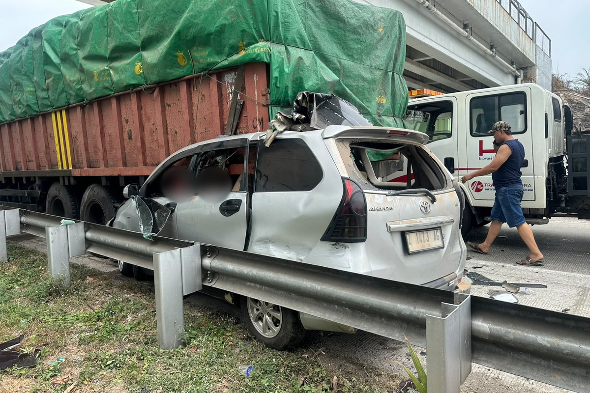 Tragedi Maut Tol Lampung: Avanza Hantam Truk, Enam Nyawa Melayang
