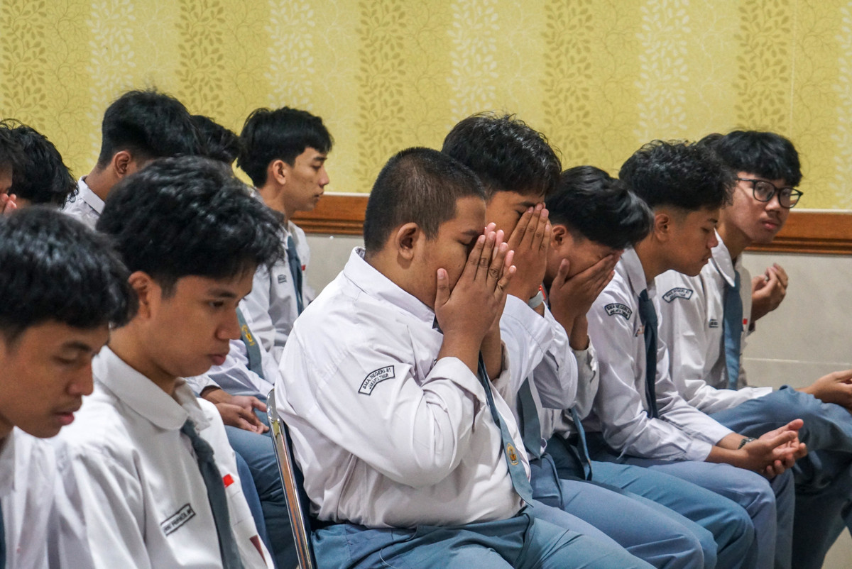 Awali Tes Kemampuan Akademik, SMAN 81 Jakarta Gelar Doa Bersama