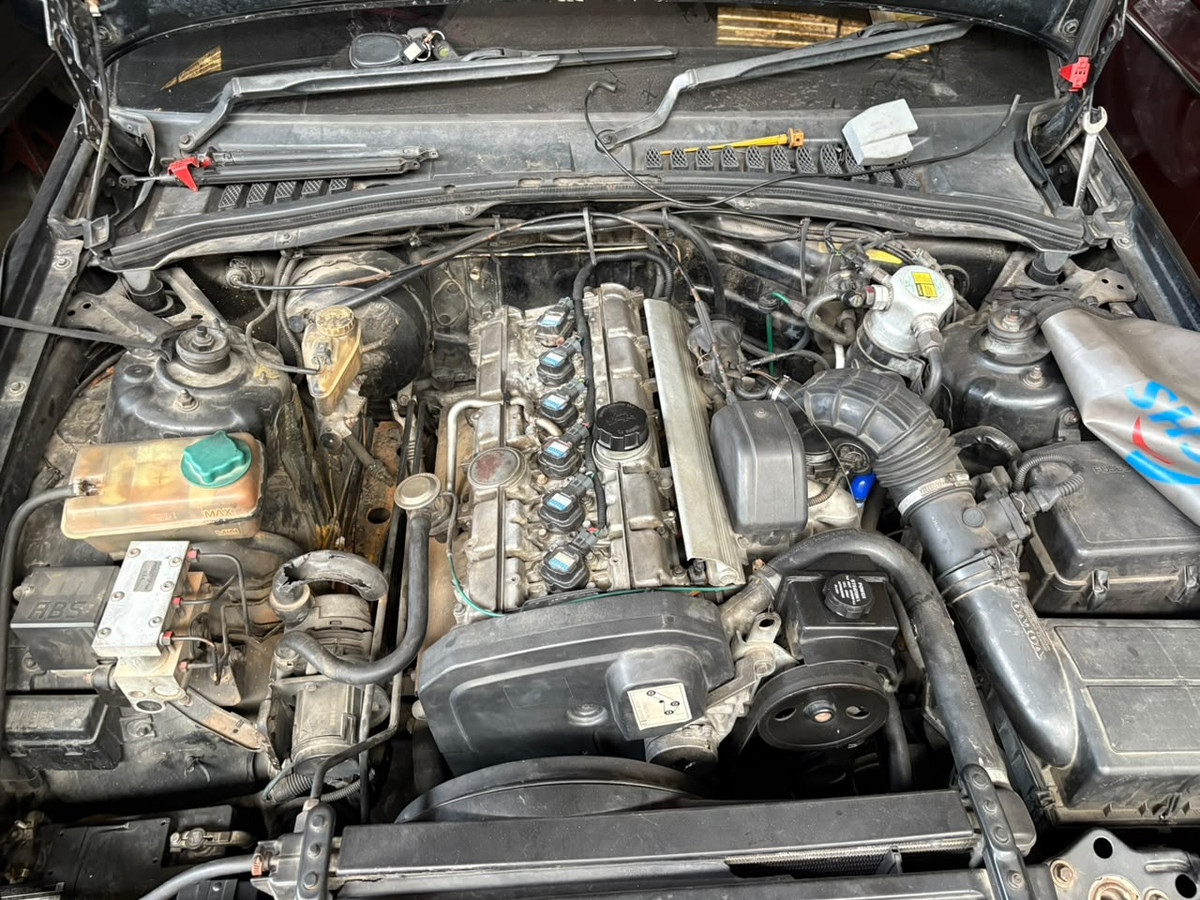 Ketangguhan Volvo Klasik Melaju Tanpa Pelumas Mesin