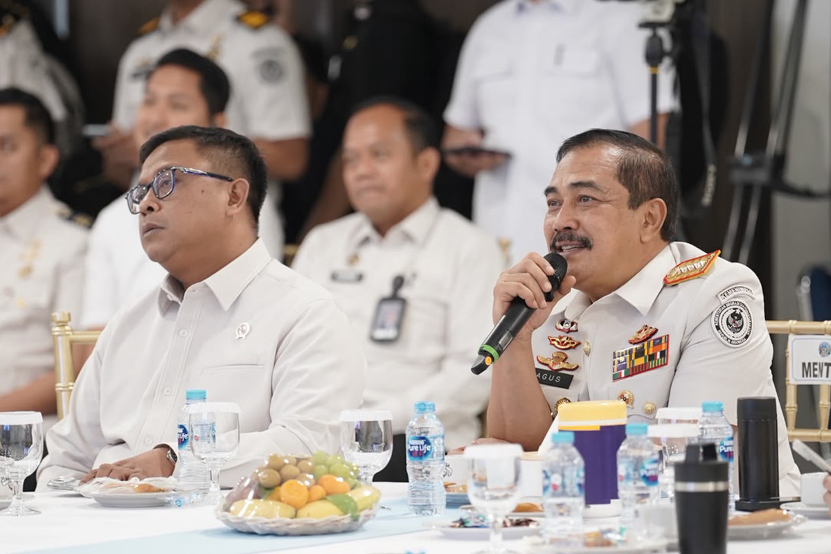 Karhutla Mengamuk, Kemenimipas Gercep Kirim Masker dan Air Bersih
