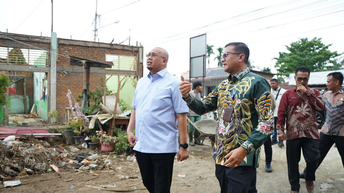 Pantau langsung Revitalisasi SDN 25 Koto Panjang, Andre Rosiade tuturkan 84 Sekolah Diperbaiki Prabowo di Padang