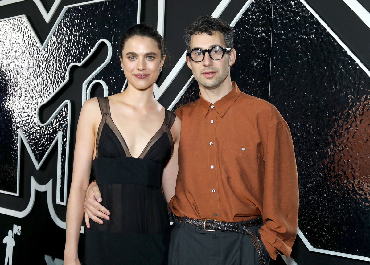 Baru Nikah, Margaret Qualley & Jack Antonoff Malah Cerai?