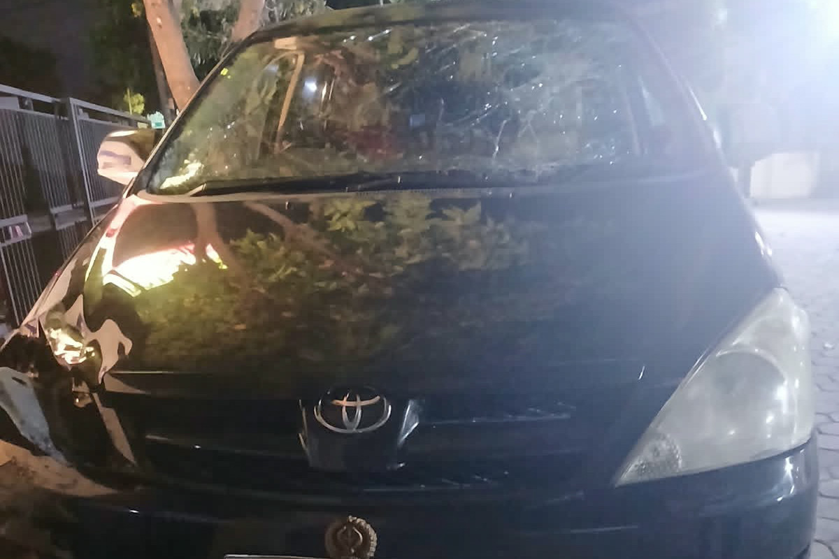 Ngeri! Mobil Hantam Motor di Bantul, Sopir Kabur 1 Tewas