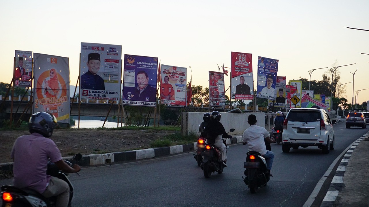 Caleg di Banda Aceh Belum Ramah Lingkungan