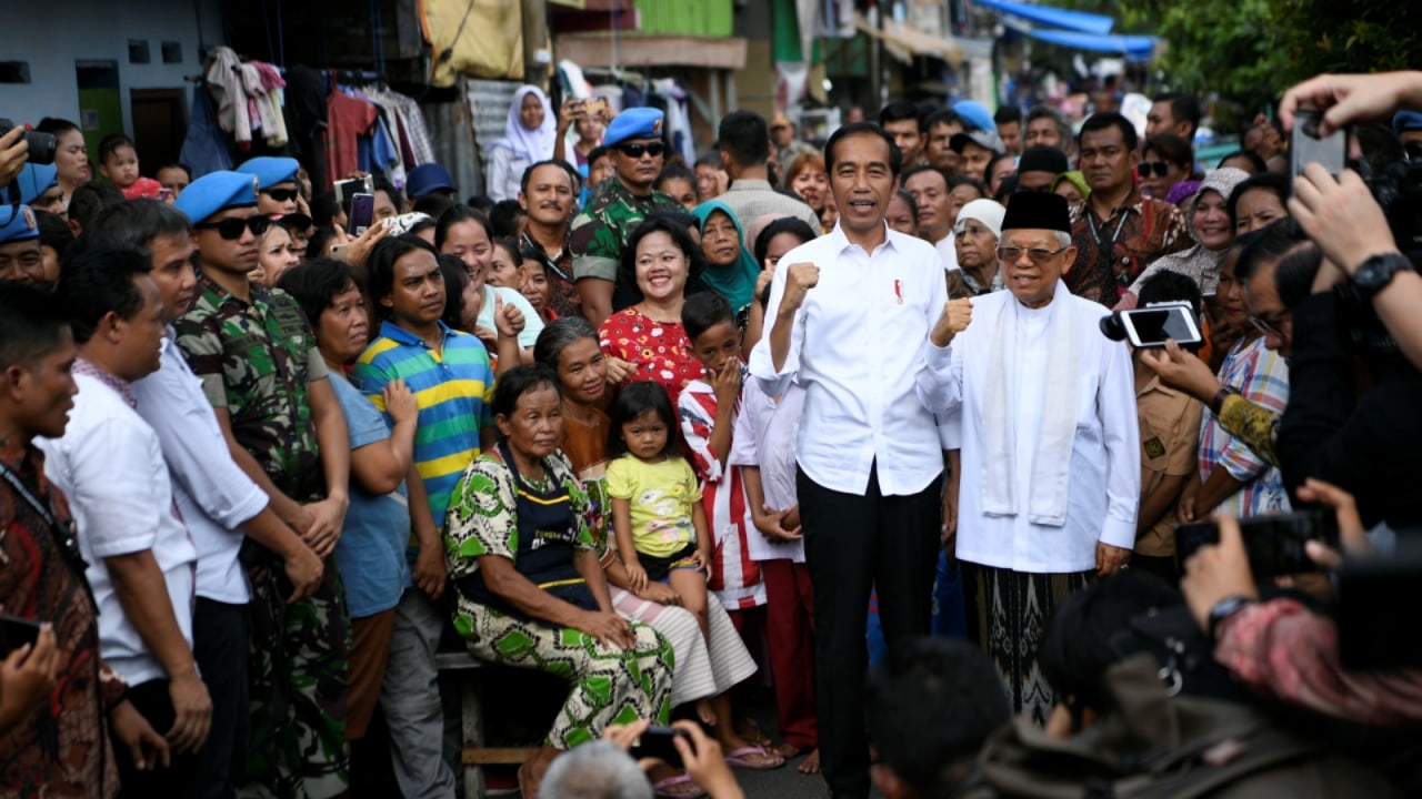 Jokowi, Ma'ruf Amin, Kampung Deret