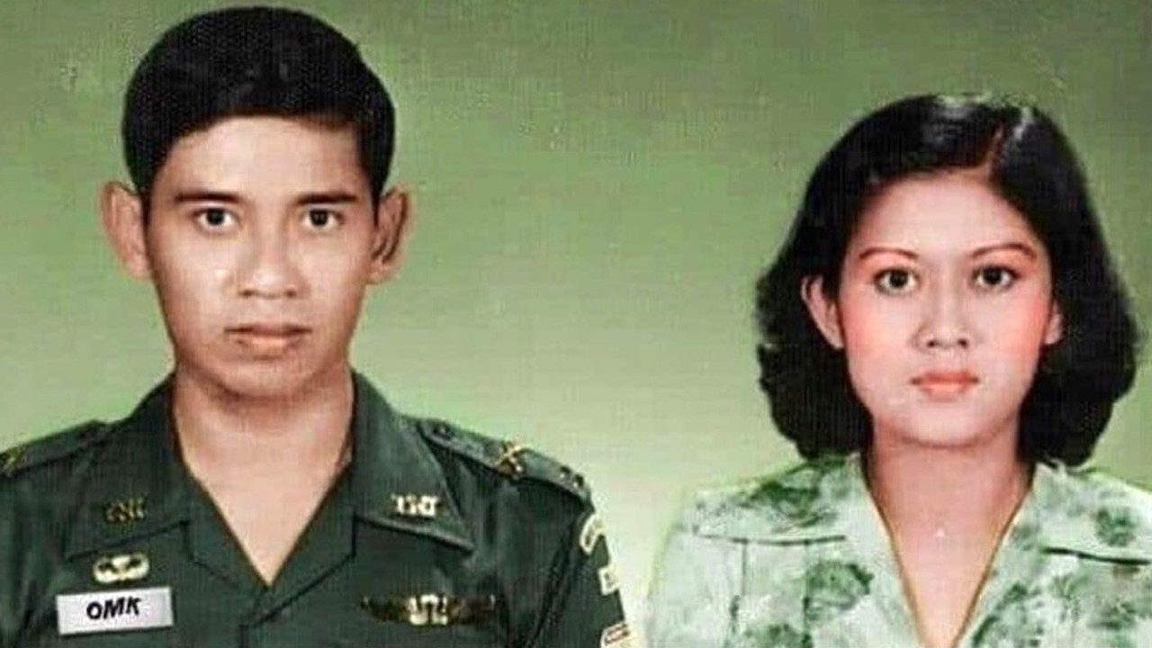 Ani Yudhoyono (kanan) dan Susilo Bambang Yudhoyono (kiri) muda