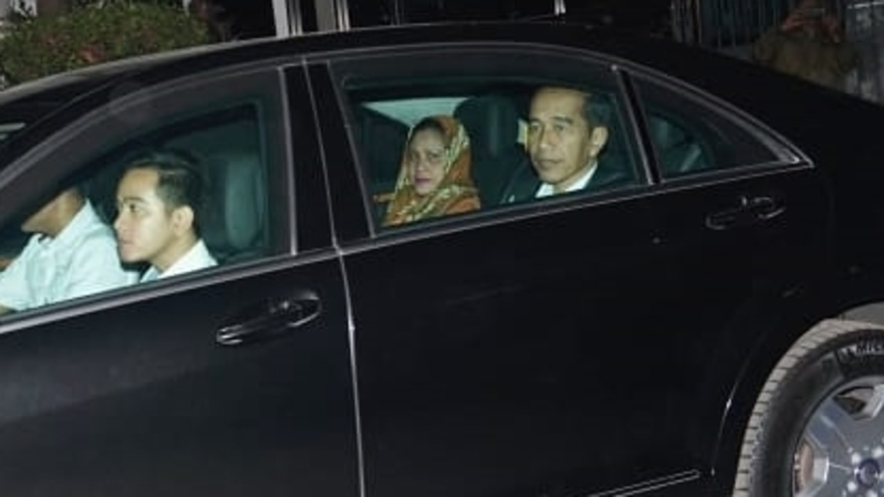 Presiden Joko Widodo, Iriana Jokowi dan Gibran, RSPAD Gatot Soebroto, BJ Habibie Meninggal
