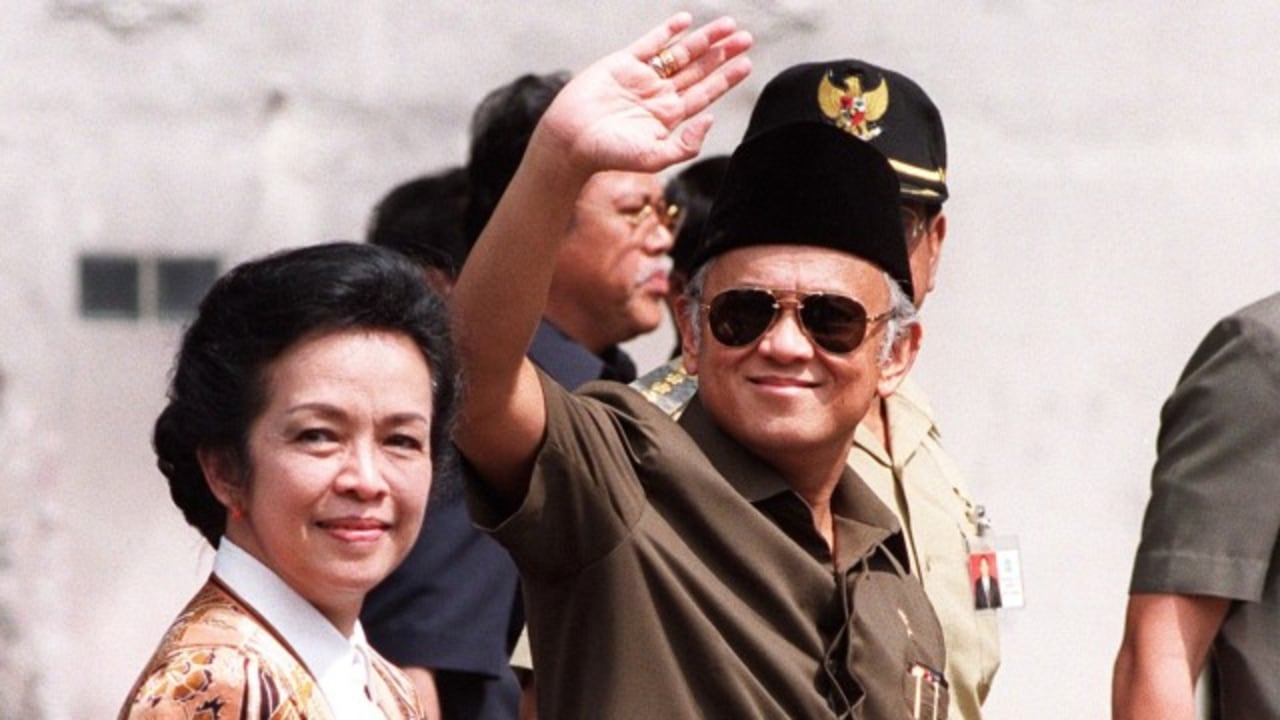 Mengenang Perjalanan Karier BJ Habibie | Kumparan.com