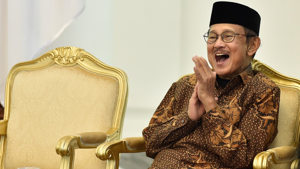 BJ Habibie Meninggal, Presiden ke-3 RI sekaligus Ketua Dewan Kehormatan Ikatan Cendekiawan Muslim se-Indonesia (ICMI)