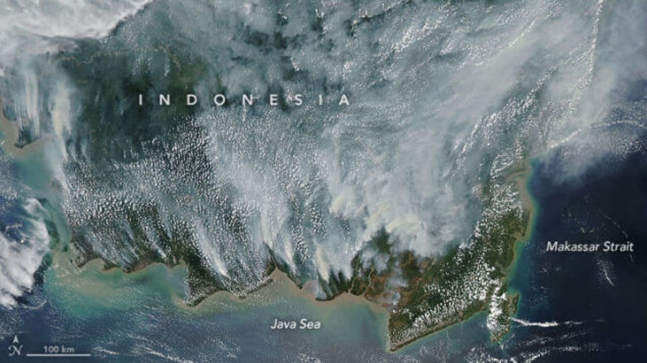 Gambar satelit parahnya kabut asap.