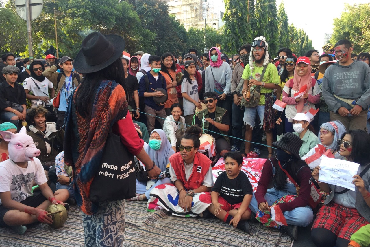 Sejumlah atraksi seni tampil dalam Gejayan Memanggil